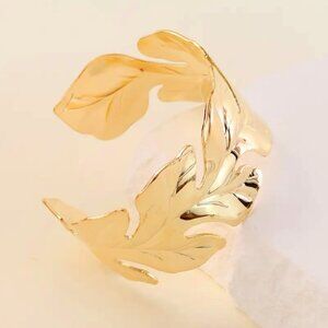 GOLDEN LEAVES BRACELET